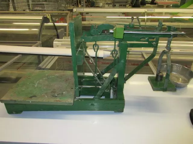 Antiek Weegschaal groen Antiek Weegschaal groen