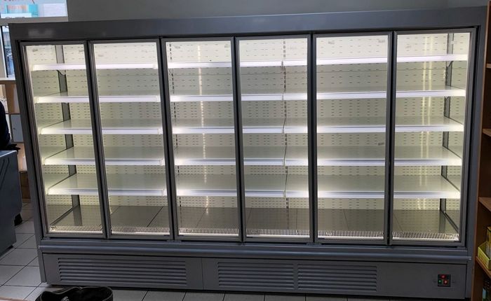 Nice Wandkoeling met trekdeuren 198cm